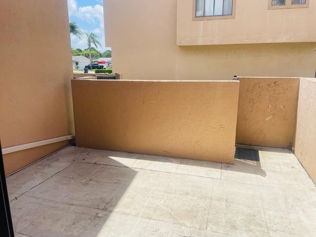 139 Sparrow Drive 2c, Royal Palm Beach, FL 33411