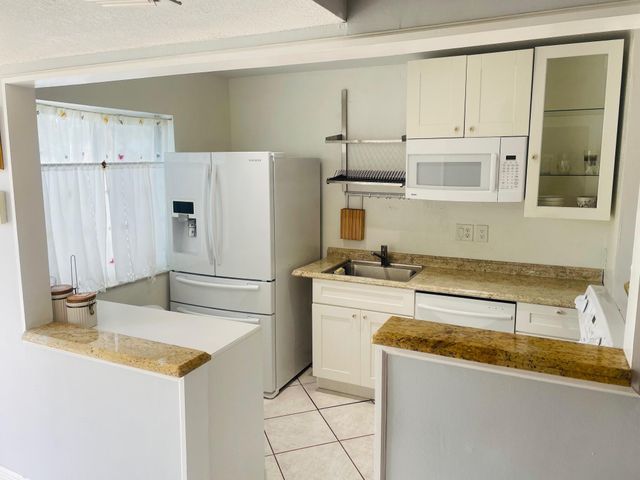 139 Sparrow Drive 2c, Royal Palm Beach, FL 33411