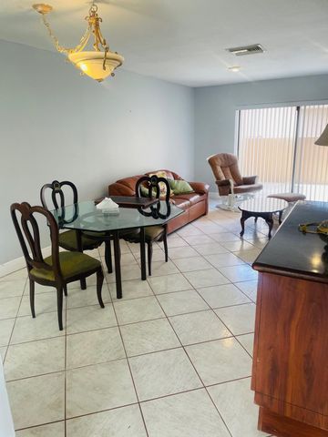 139 Sparrow Drive 2c, Royal Palm Beach, FL 33411