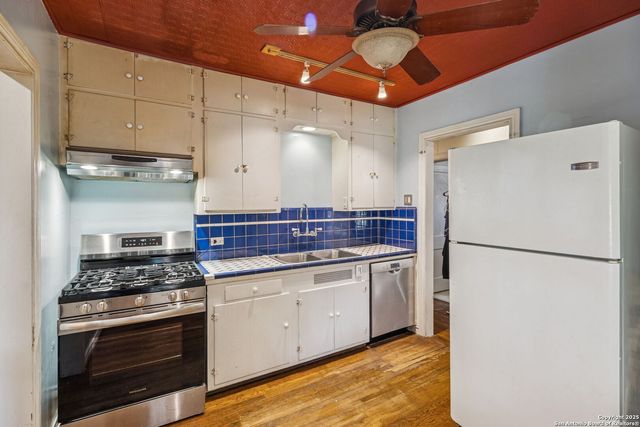 126 College Blvd., San Antonio, TX 78209