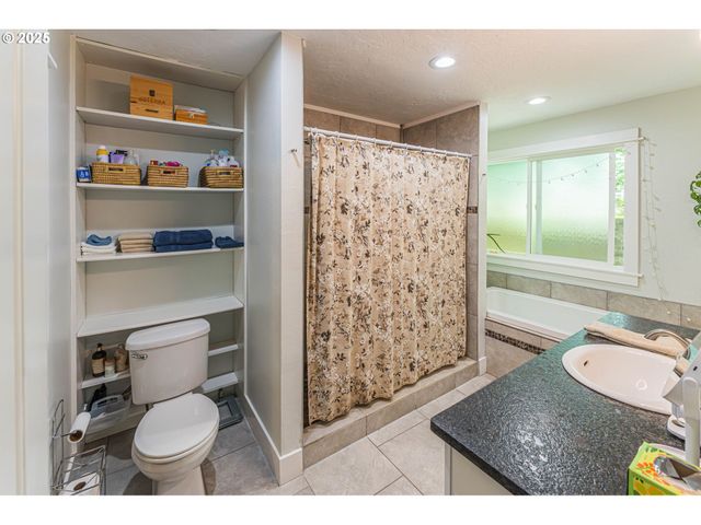 19588 S MATTOON Rd, Estacada, OR 97023
