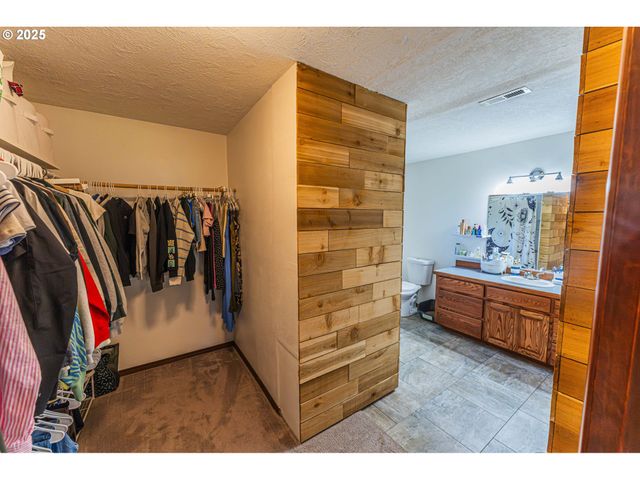 19588 S MATTOON Rd, Estacada, OR 97023