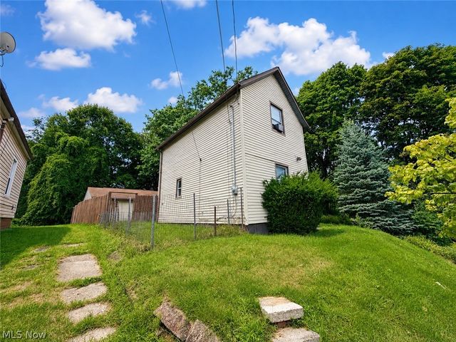 238 Nieman Street, Akron, OH 44305