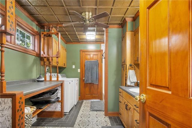 10803 Smiths Neck RD, Carrollton, VA 23314