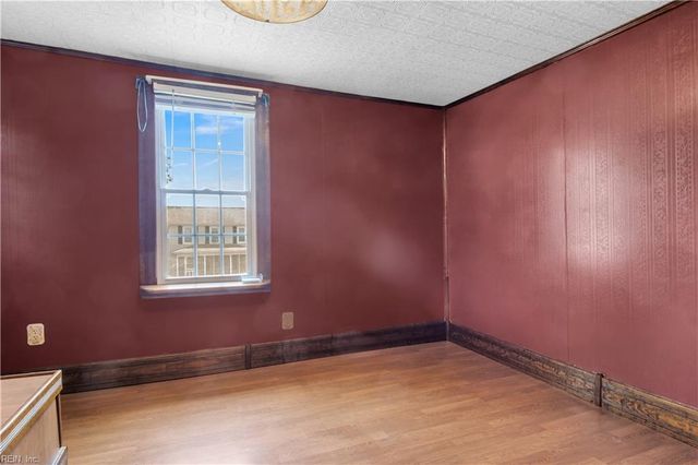 10803 Smiths Neck RD, Carrollton, VA 23314