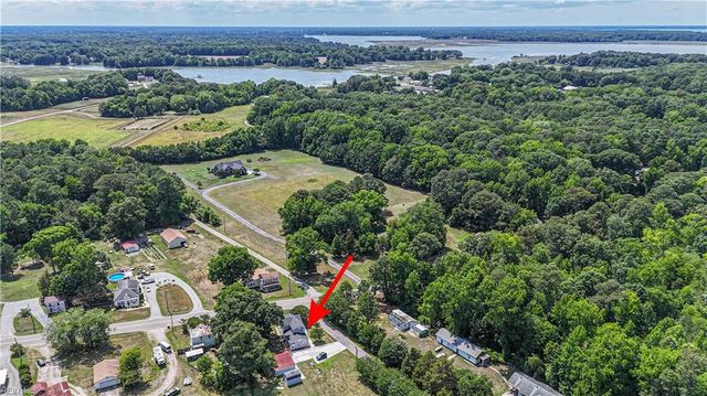 10803 Smiths Neck RD, Carrollton, VA 23314
