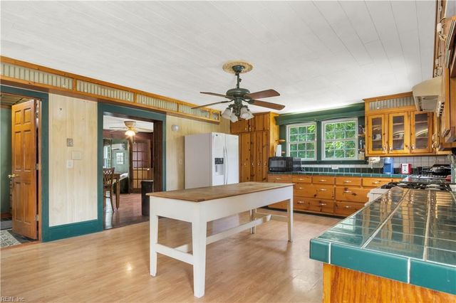10803 Smiths Neck RD, Carrollton, VA 23314