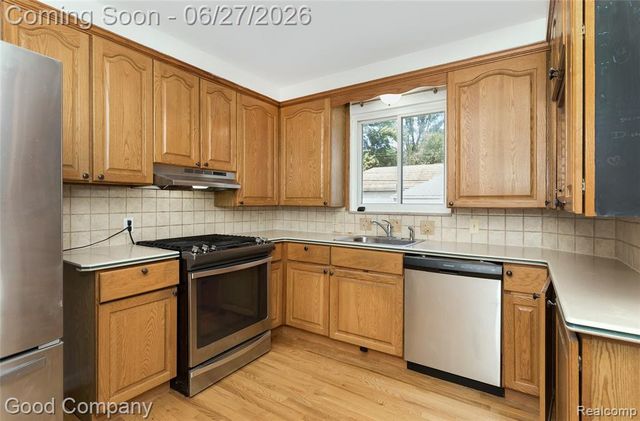 880 Notre Dame Street, Grosse Pointe, MI 48230