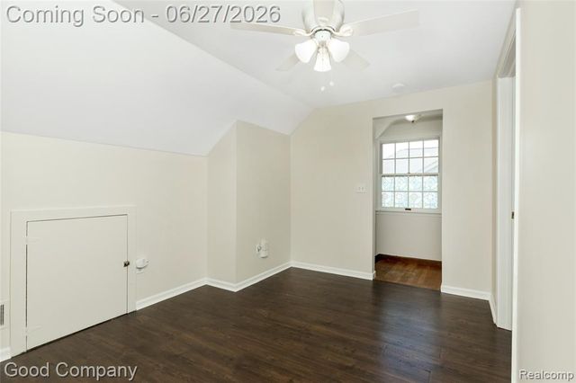 880 Notre Dame Street, Grosse Pointe, MI 48230