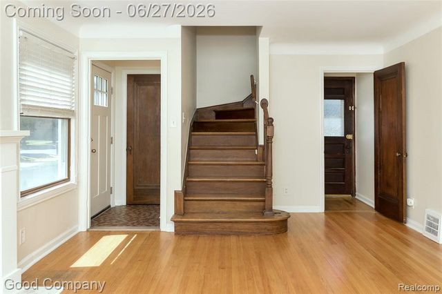 880 Notre Dame Street, Grosse Pointe, MI 48230