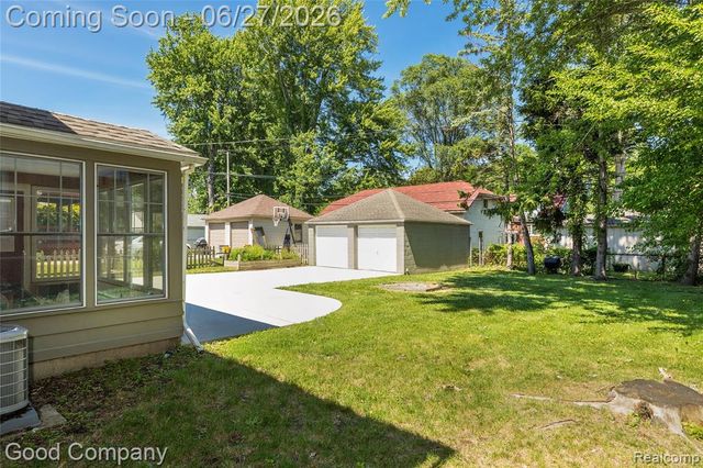 880 Notre Dame Street, Grosse Pointe, MI 48230