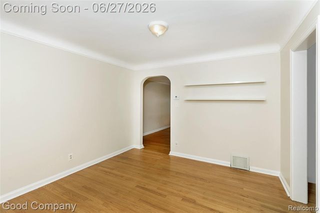 880 Notre Dame Street, Grosse Pointe, MI 48230
