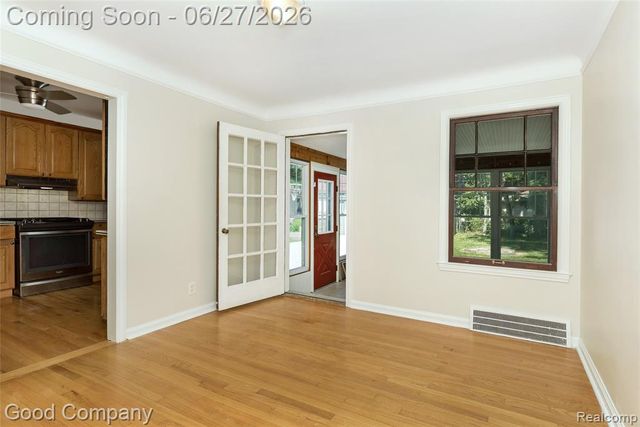 880 Notre Dame Street, Grosse Pointe, MI 48230