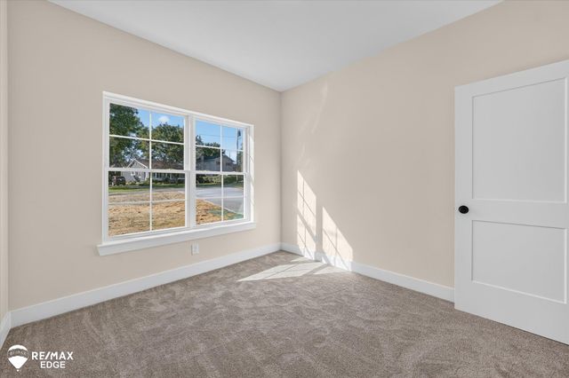 213 Mcfarland Street, Grand Blanc, MI 48439