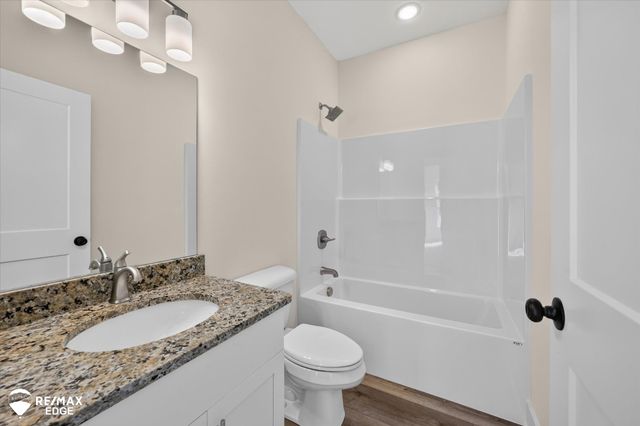 213 Mcfarland Street, Grand Blanc, MI 48439