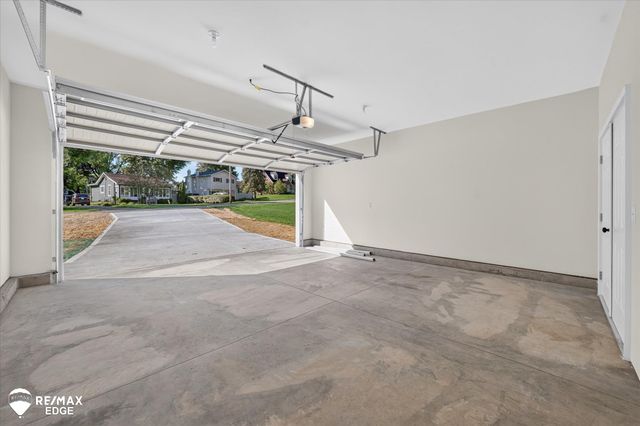 213 Mcfarland Street, Grand Blanc, MI 48439