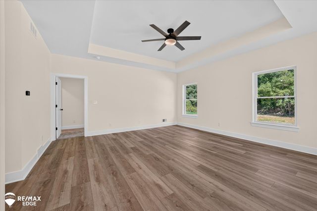 213 Mcfarland Street, Grand Blanc, MI 48439