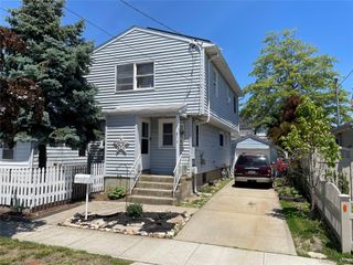 812 S 6th Street, Lindenhurst, NY 11757