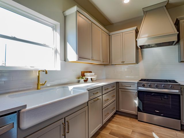 7462 E 116th Avenue, Crown Point, IN 46307