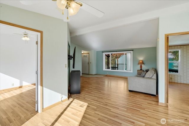 729 Edgewood Avenue NE, Ocean Shores, WA 98569