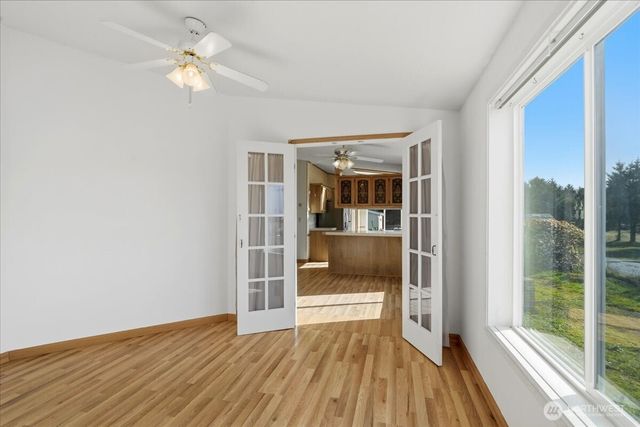 729 Edgewood Avenue NE, Ocean Shores, WA 98569