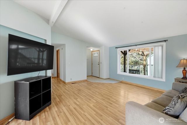 729 Edgewood Avenue NE, Ocean Shores, WA 98569