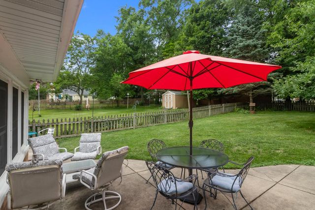68 Oakwood STREET, Williams Bay, WI 53191