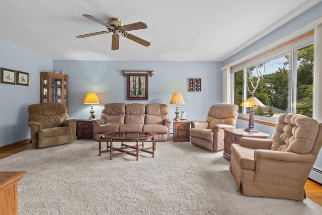68 Oakwood STREET, Williams Bay, WI 53191