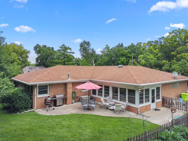 68 Oakwood STREET, Williams Bay, WI 53191