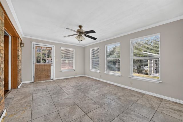 5900 Whitman Avenue, Fort Worth, TX 76133