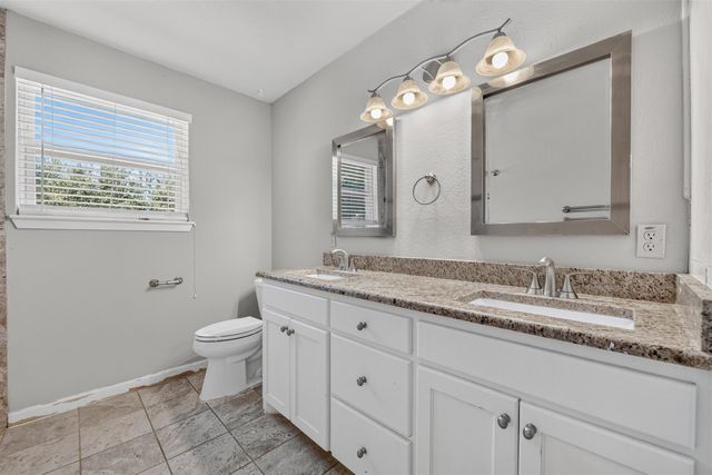 5900 Whitman Avenue, Fort Worth, TX 76133