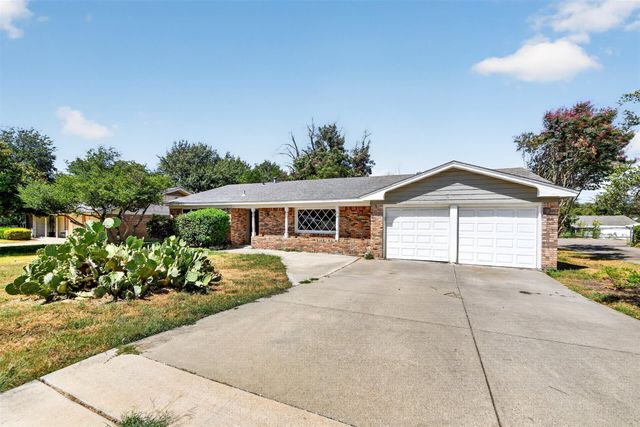 5900 Whitman Avenue, Fort Worth, TX 76133