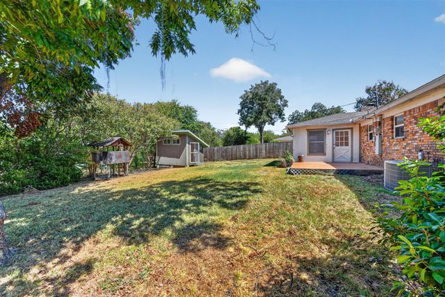 5900 Whitman Avenue, Fort Worth, TX 76133