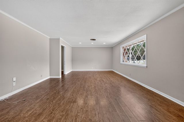 5900 Whitman Avenue, Fort Worth, TX 76133