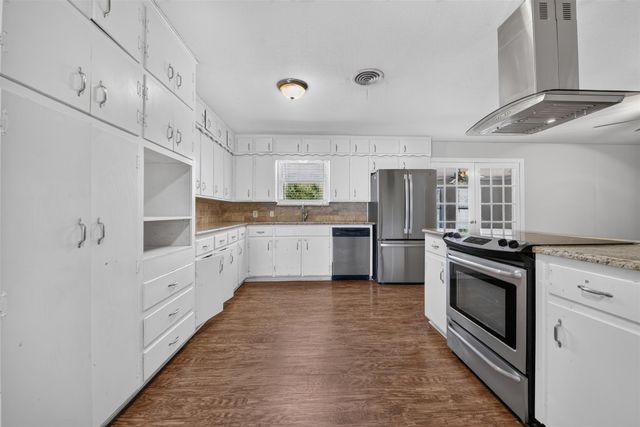 5900 Whitman Avenue, Fort Worth, TX 76133