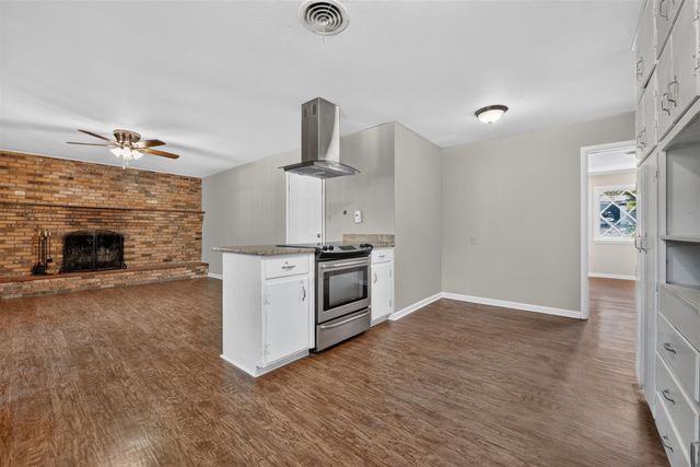 5900 Whitman Avenue, Fort Worth, TX 76133