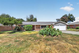 5900 Whitman Avenue, Fort Worth, TX 76133