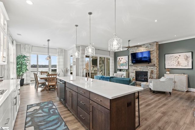 421 Lakestone Court, Seneca, SC 29672