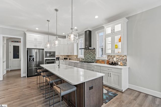 421 Lakestone Court, Seneca, SC 29672