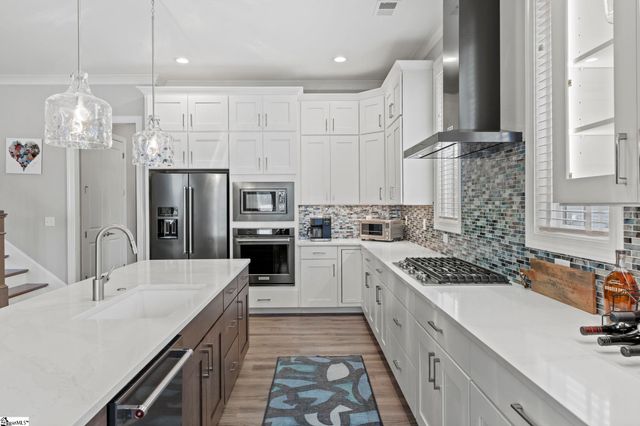 421 Lakestone Court, Seneca, SC 29672