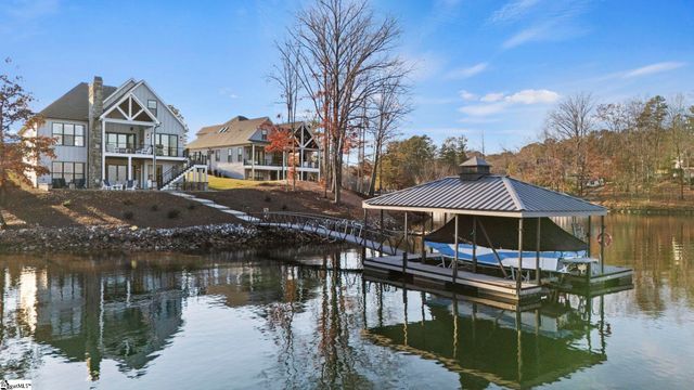421 Lakestone Court, Seneca, SC 29672