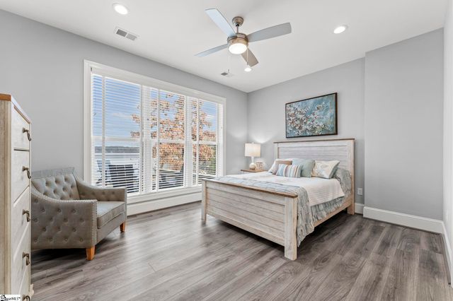 421 Lakestone Court, Seneca, SC 29672