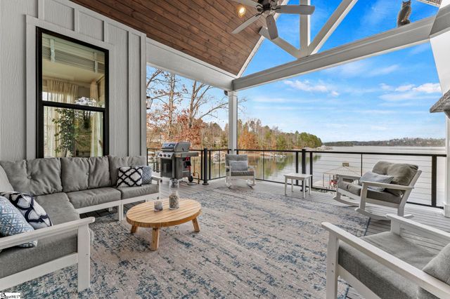 421 Lakestone Court, Seneca, SC 29672