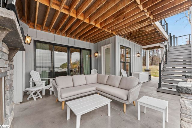 421 Lakestone Court, Seneca, SC 29672