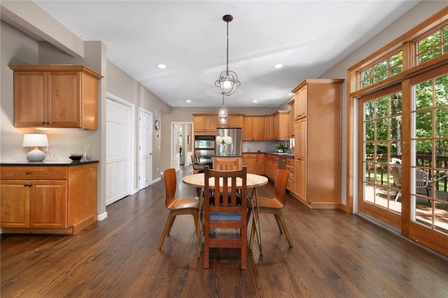 4 Stonecarry Way, East Greenwich, RI 02818