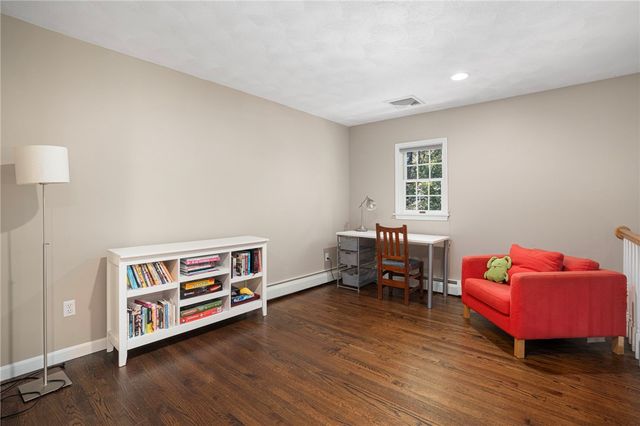4 Stonecarry Way, East Greenwich, RI 02818