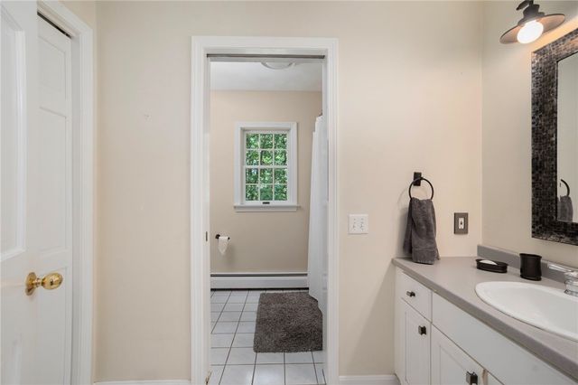 4 Stonecarry Way, East Greenwich, RI 02818