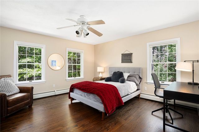 4 Stonecarry Way, East Greenwich, RI 02818