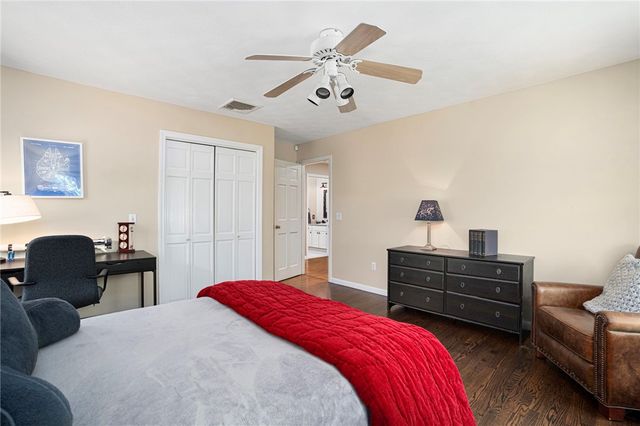 4 Stonecarry Way, East Greenwich, RI 02818