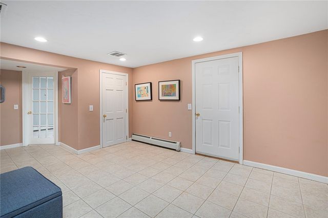 4 Stonecarry Way, East Greenwich, RI 02818